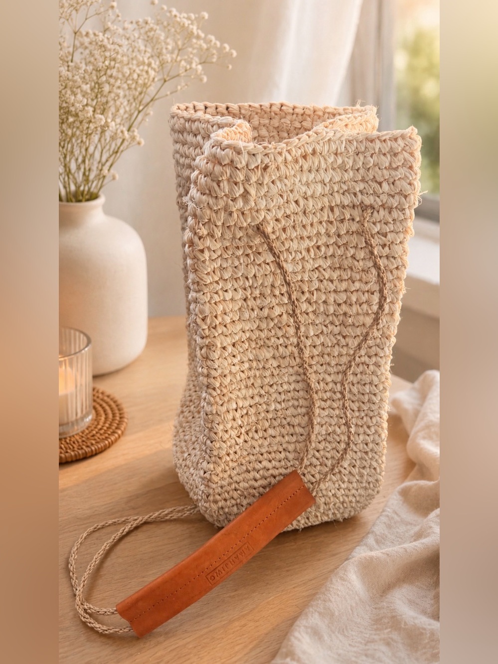Amanjiwo Handwoven Raffia Straw Bucket Bag with Leather Handle